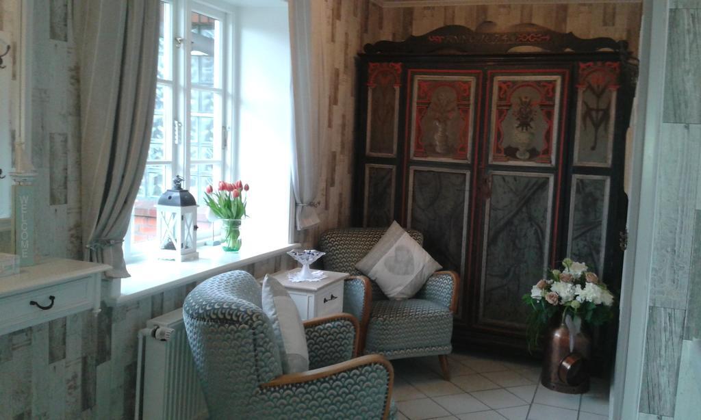 Gasthaus Knudsen Utersum Esterno foto